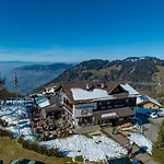 Le Coucou Restaurant & Lounge-bar 3*