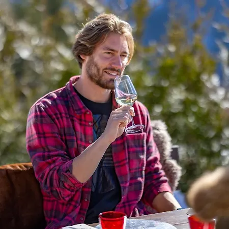 Szálloda Le Coucou Restaurant & Lounge-bar Montreux