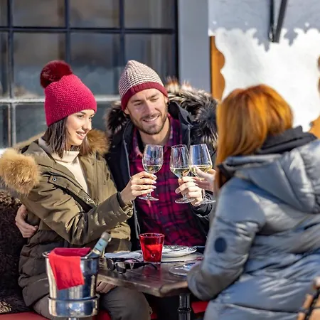 Szálloda Le Coucou Restaurant & Lounge-bar