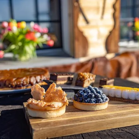 Le Coucou Restaurant&lounge-bar Hotel 3*