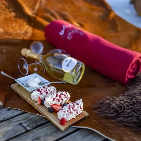 Le Coucou Hotel&restaurant-bar Hotel 3*