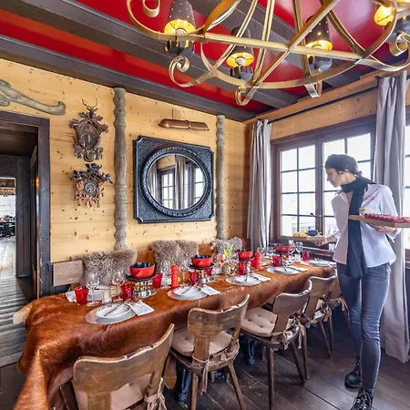 Ξενοδοχείο Le Coucou Restaurant & Lounge-bar 3*