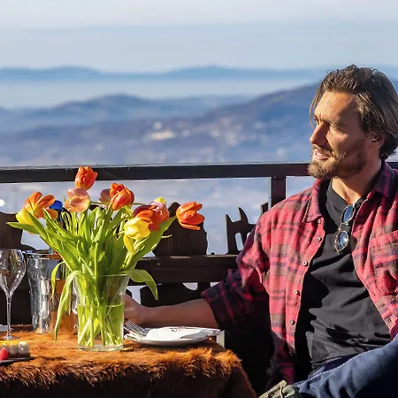 Le Coucou Restaurant & Lounge-bar Szálloda