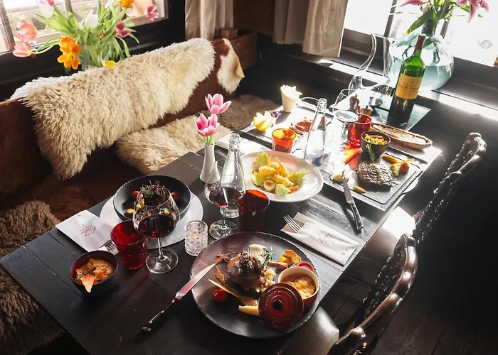 Le Coucou Restaurant & Lounge-bar