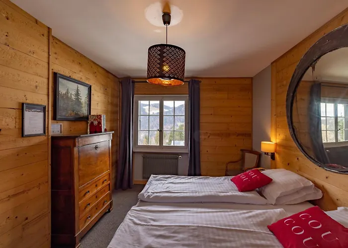 Hotel Le Coucou Restaurant & Lounge-bar 3*