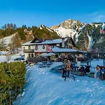 Le Coucou Restaurant & Lounge-bar Hotel 3*