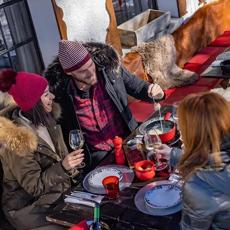 Le Coucou Restaurant & Lounge-bar Отель Монтрё