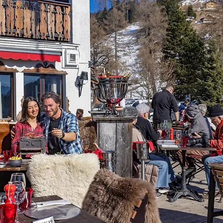 Le Coucou Restaurant & Lounge-bar Отель 3*