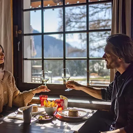 Le Coucou Restaurant & Lounge-bar