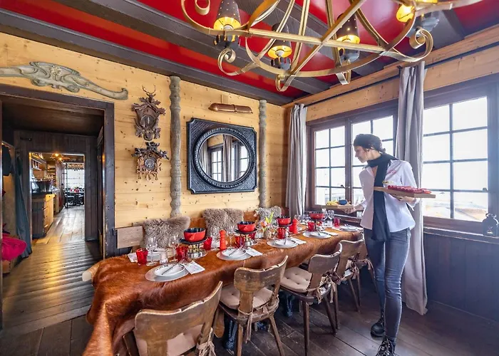 ホテル Le Coucou Restaurant & Lounge-bar 3*